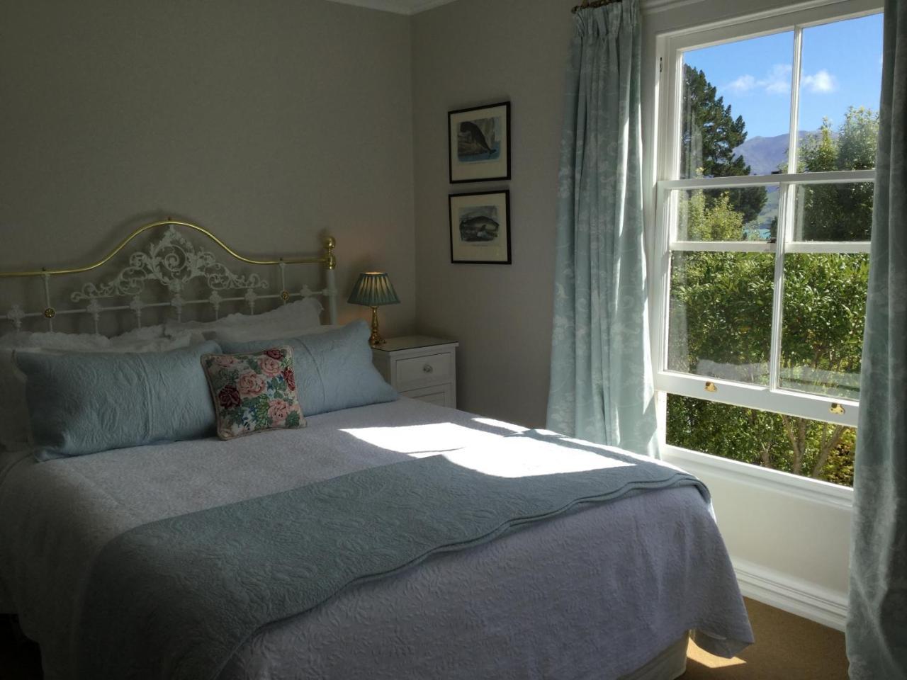 Banks House Akaroa Bed and Breakfast Exterior foto